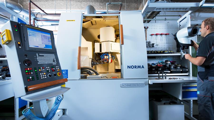 Une lame émoussée qui retrouve son tranchant: l'art de l'affûtage