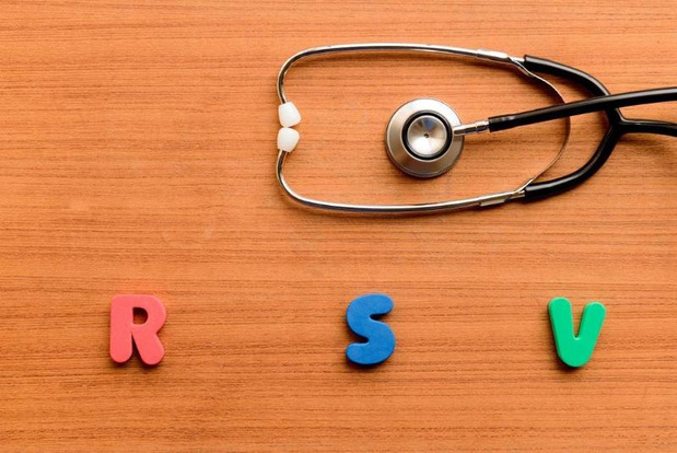 Opnames met RSV bijna gehalveerd