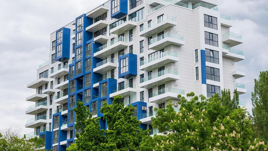 Collectief verwarmen en koelen in appartementsgebouwen met change-over systemen: wat werkt het best?