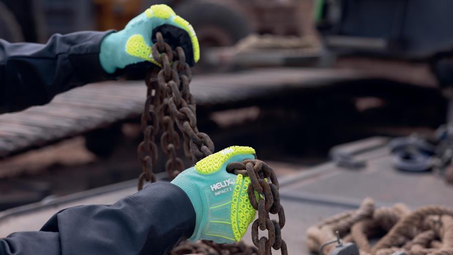 uvex et HexArmor permettent à vos mains de travailler sans limites